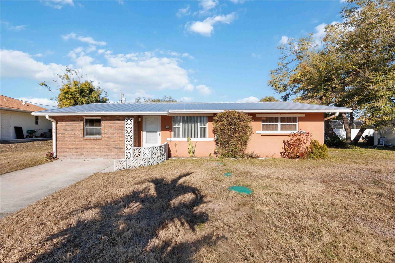 SOUTH VENICE - Residential