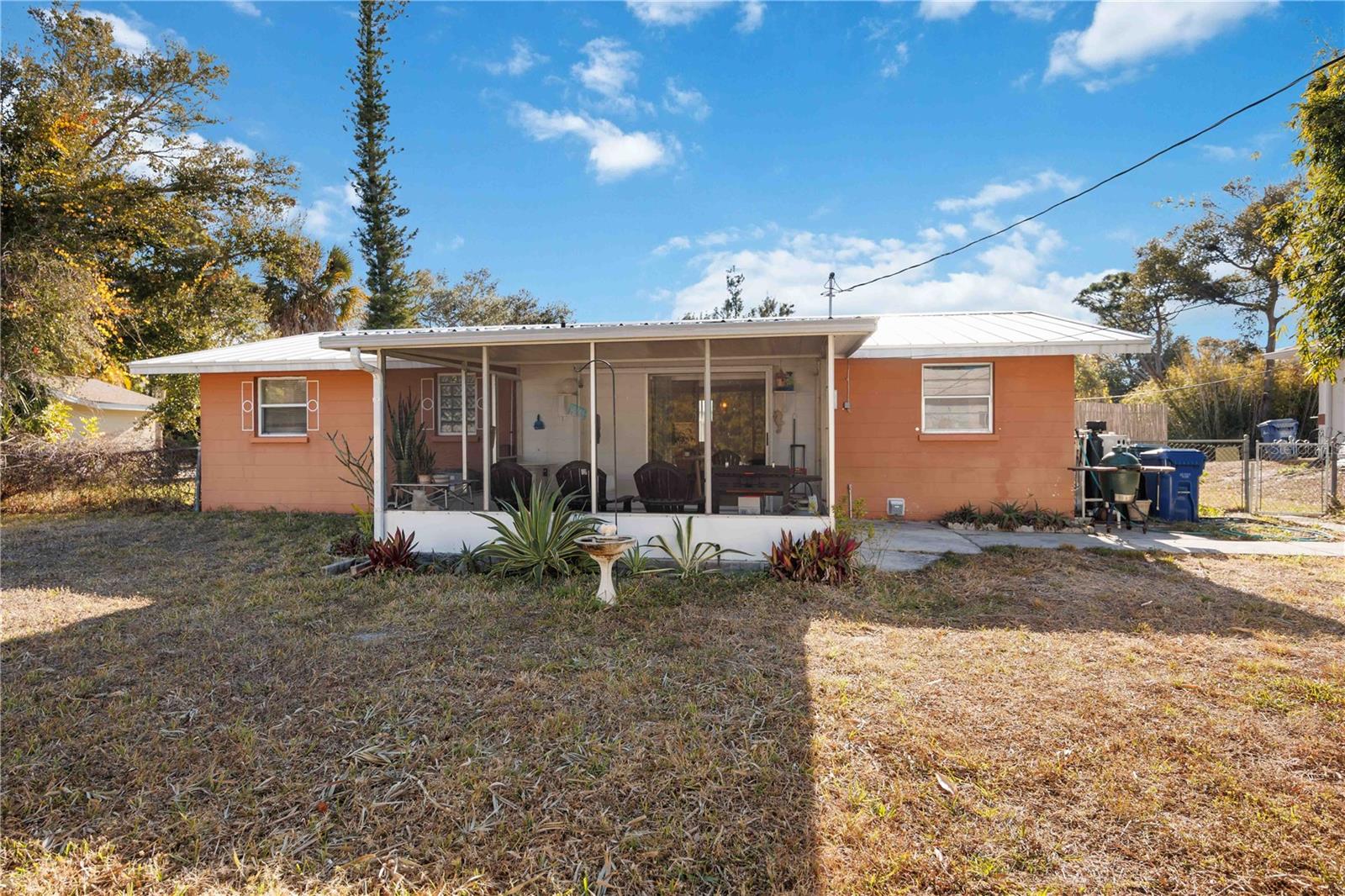 SOUTH VENICE - Residential