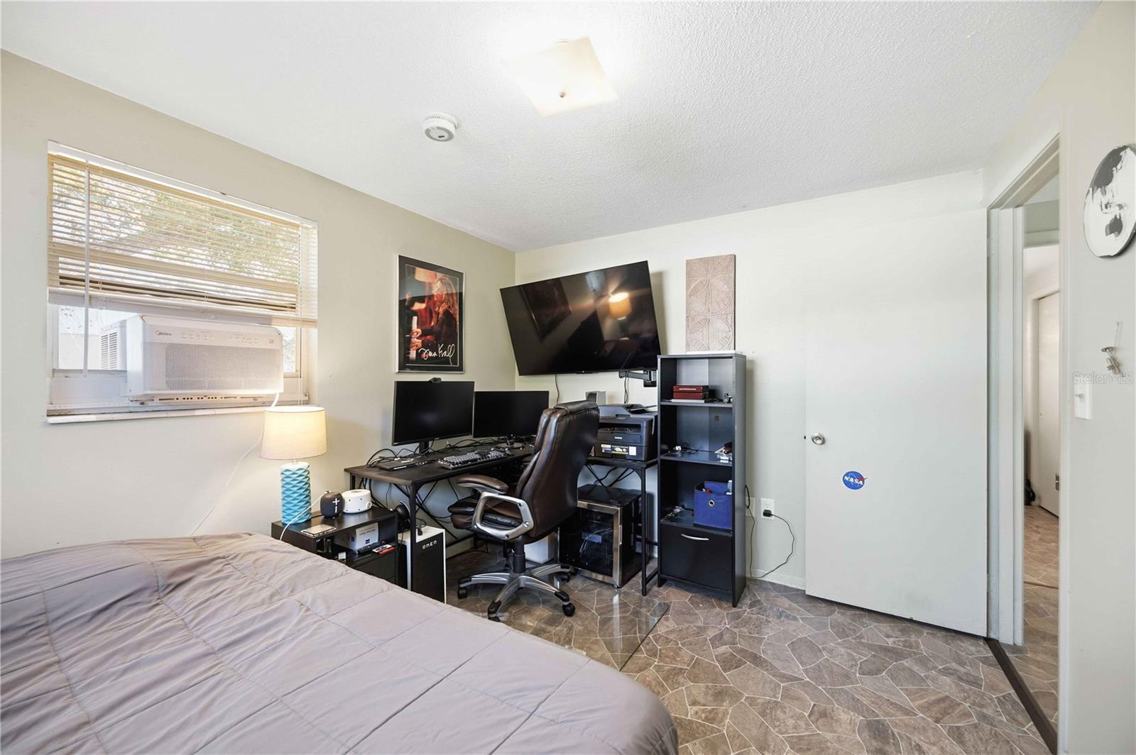 SOUTH VENICE - Residential