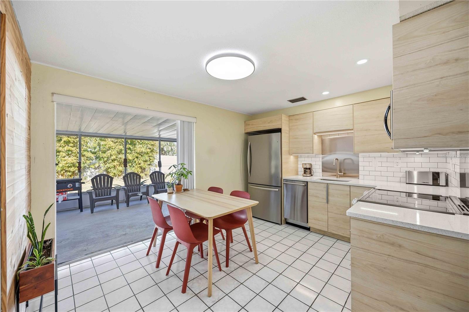 SOUTH VENICE - Residential