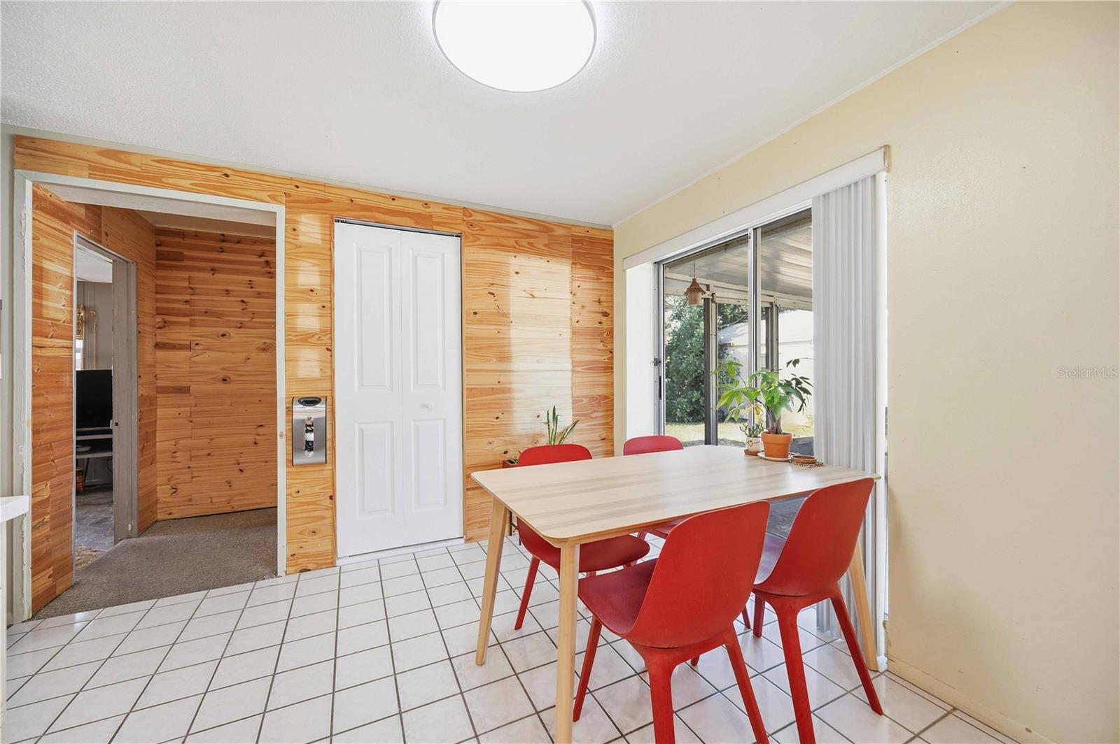 SOUTH VENICE - Residential