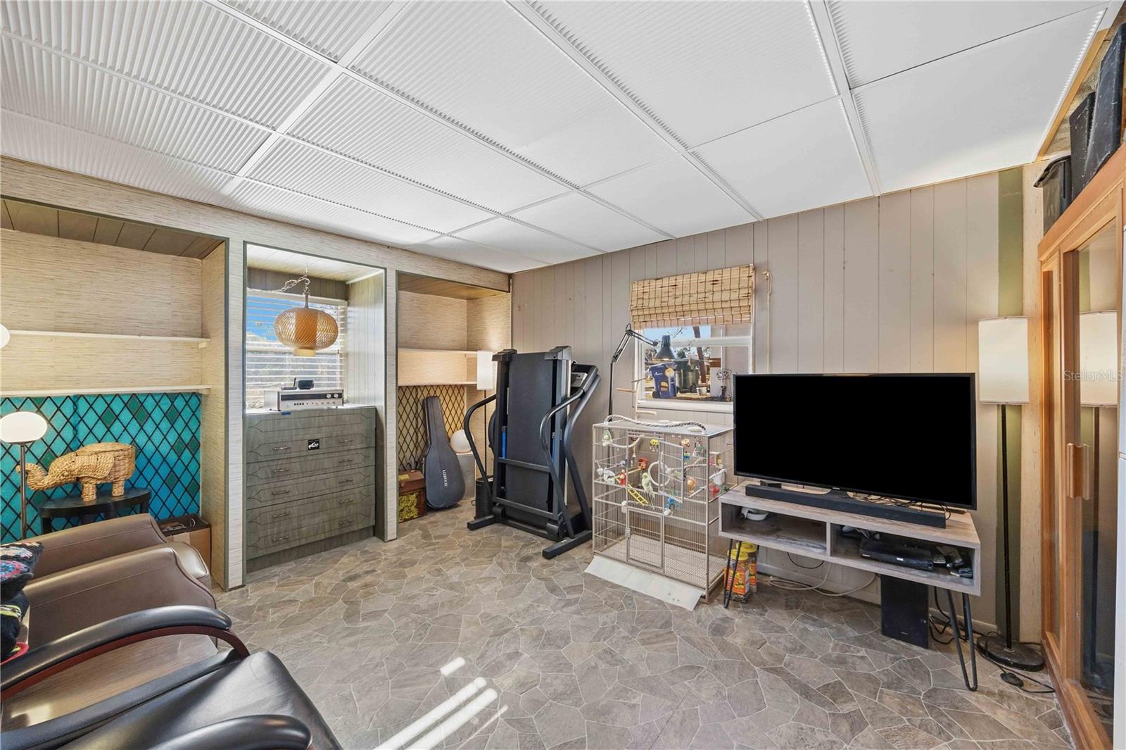 SOUTH VENICE - Residential