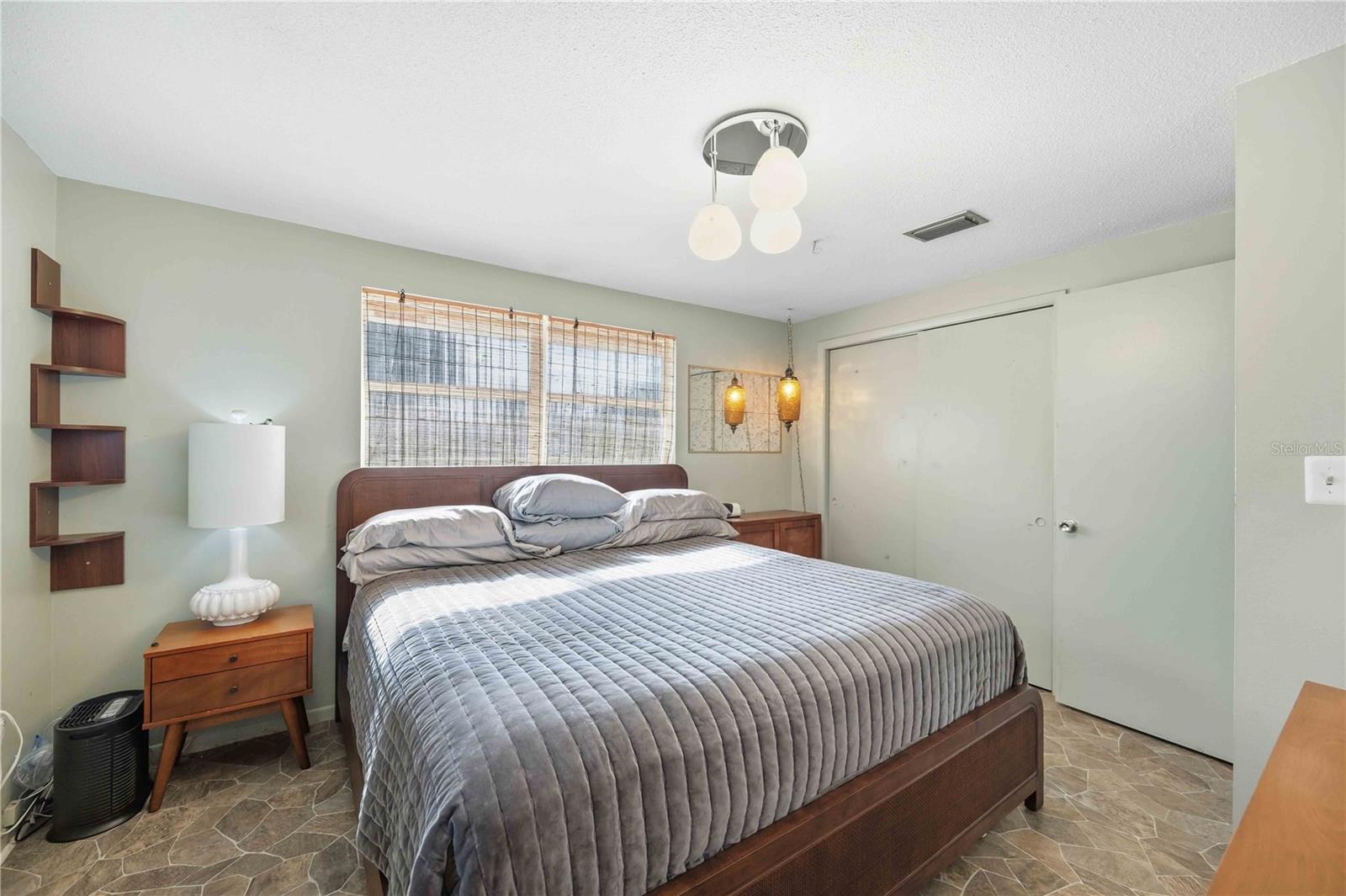 SOUTH VENICE - Residential