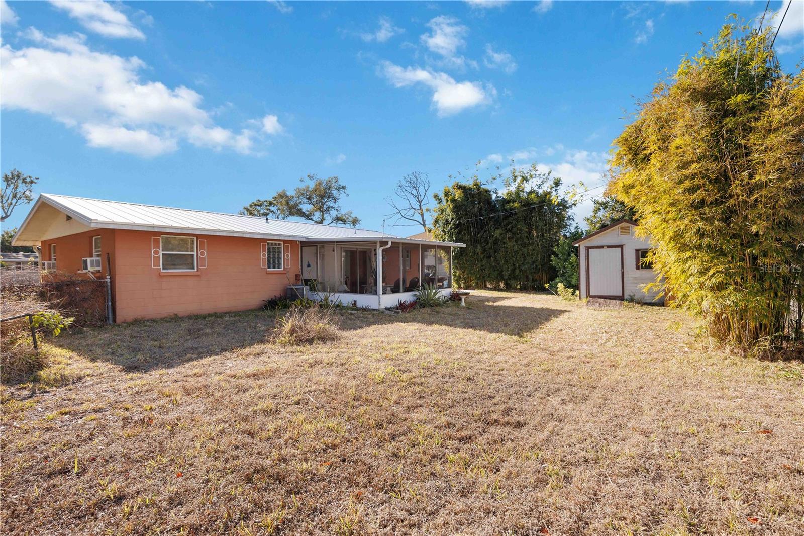 SOUTH VENICE - Residential