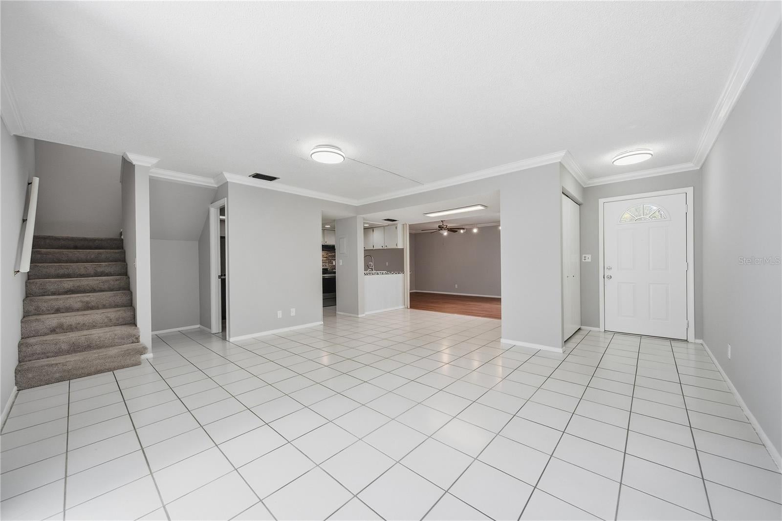 912 BYRON LANE 5C, SARASOTA, FL, 34243 4 912 BYRON LANE 5C