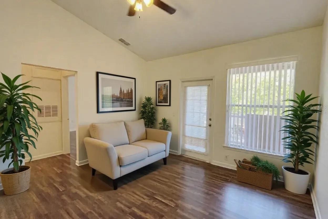 THE VILLAS CONDO - Residential