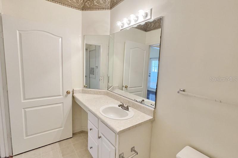 THE VILLAS CONDO - Residential