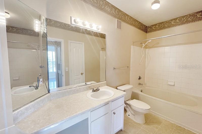 THE VILLAS CONDO - Residential