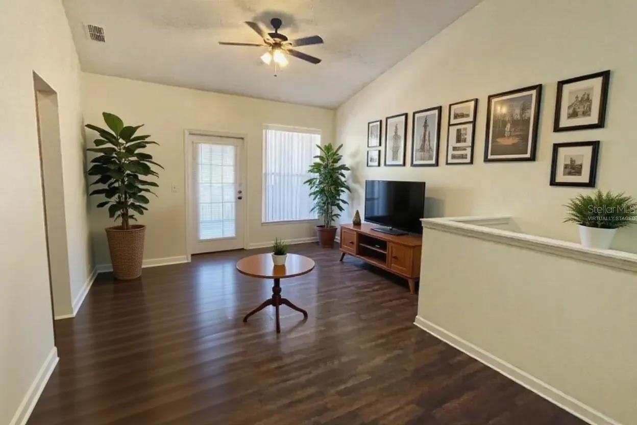 THE VILLAS CONDO - Residential