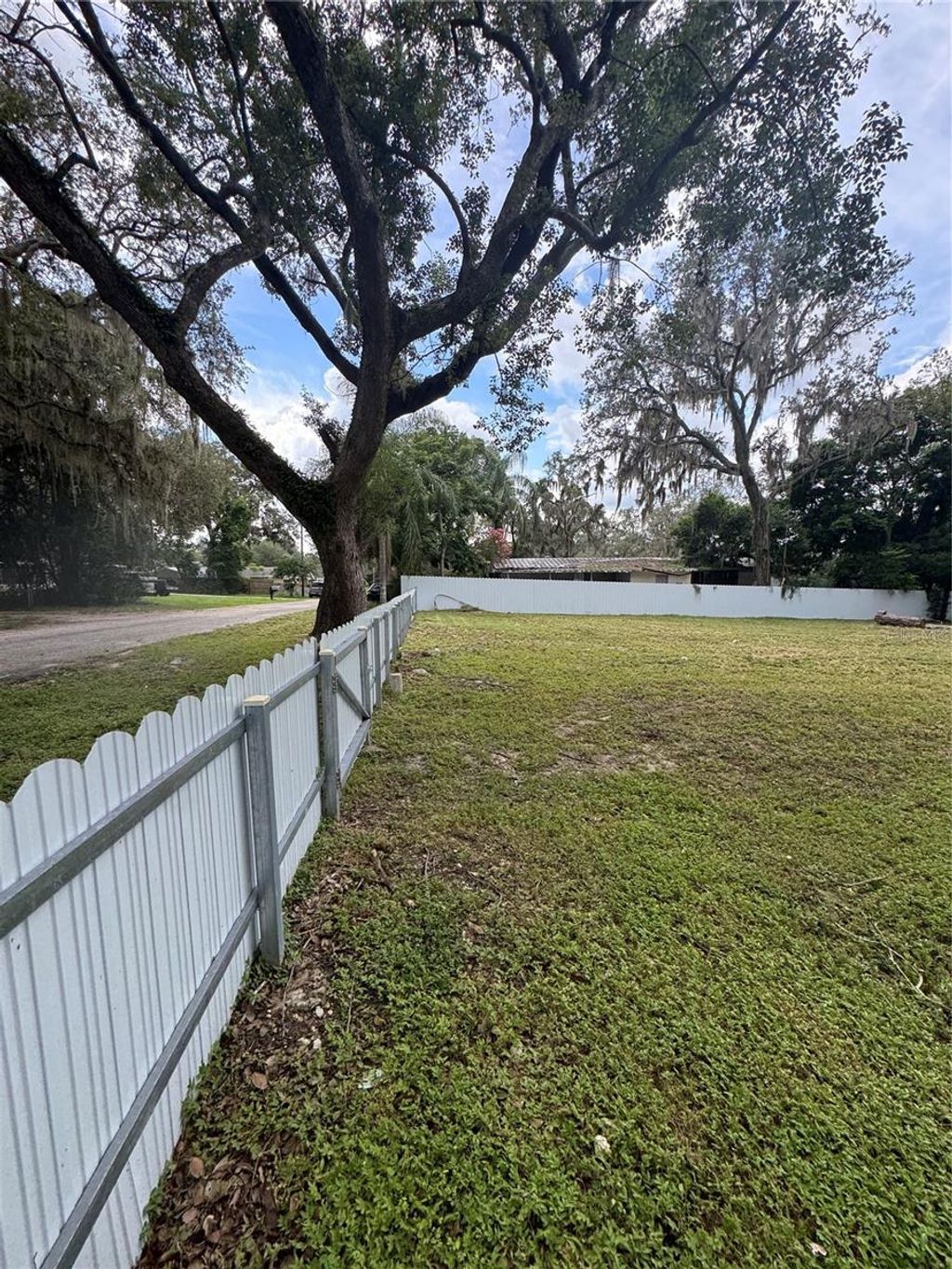 Photo of 2211 Keuka Avenue, Leesburg, FL 34748 (MLS # G5102589)