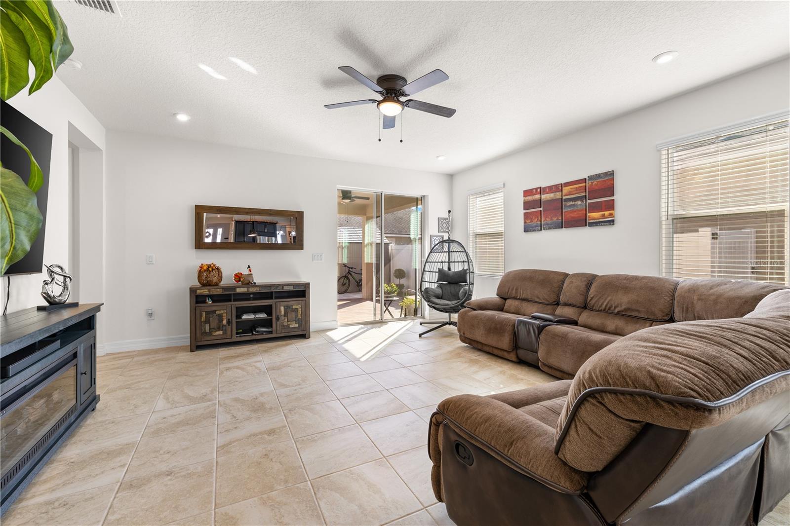 TAPESTRY PH 5 - Residential