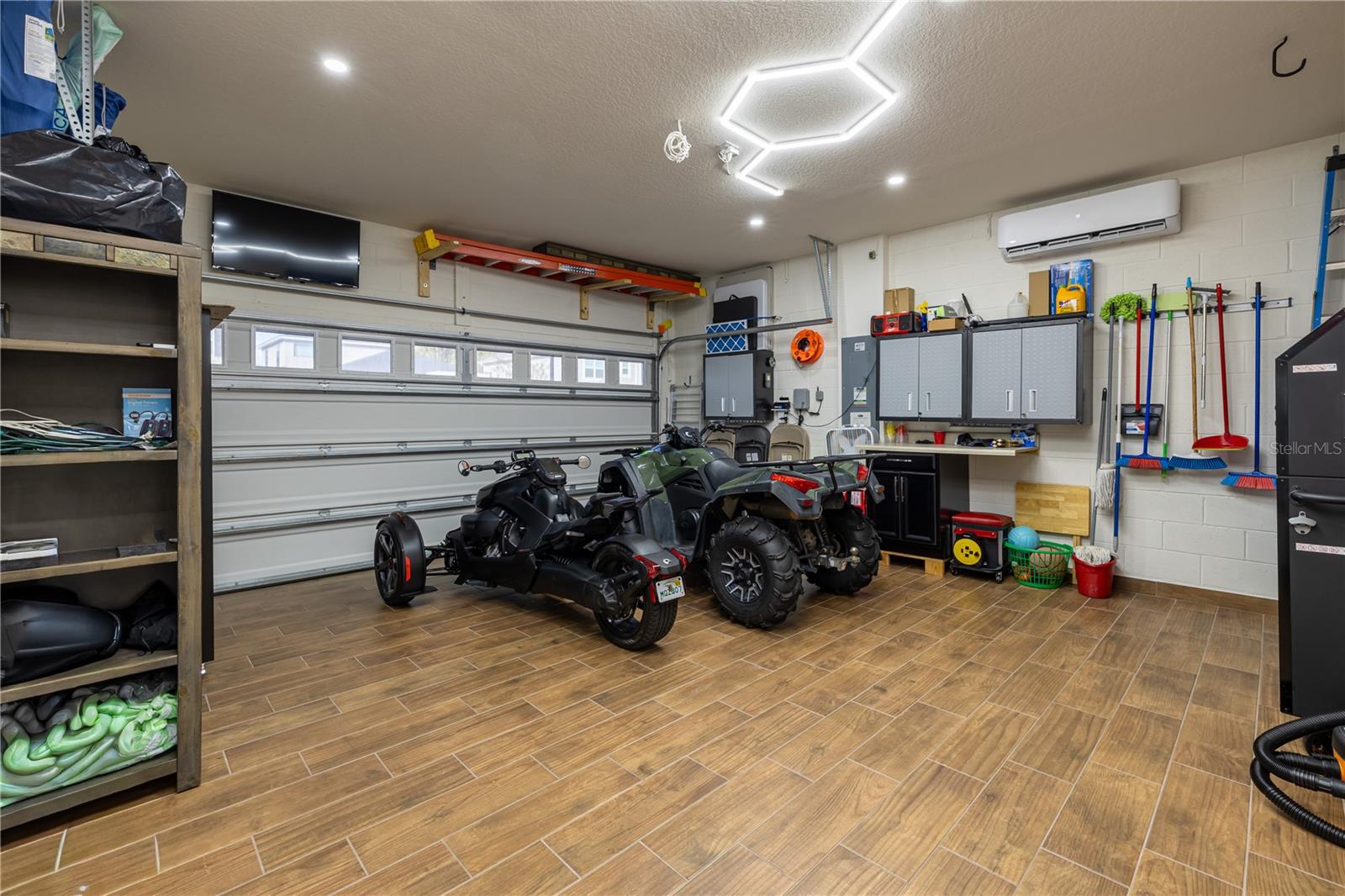 TAPESTRY PH 5 - Residential