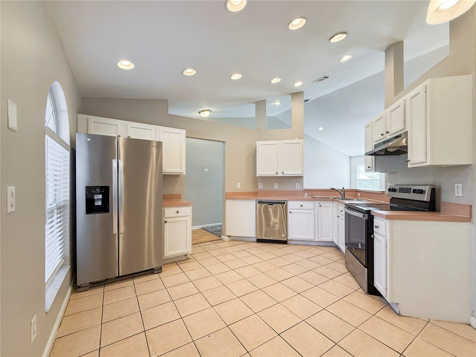 SHEFFIELD VILLAGE - Residential Lease