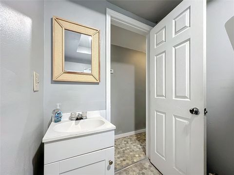 Tiny photo for 5080 NW Gainesville Road, Ocala, FL 34475 (MLS # OM695458)