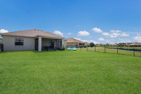 A home in PARRISH