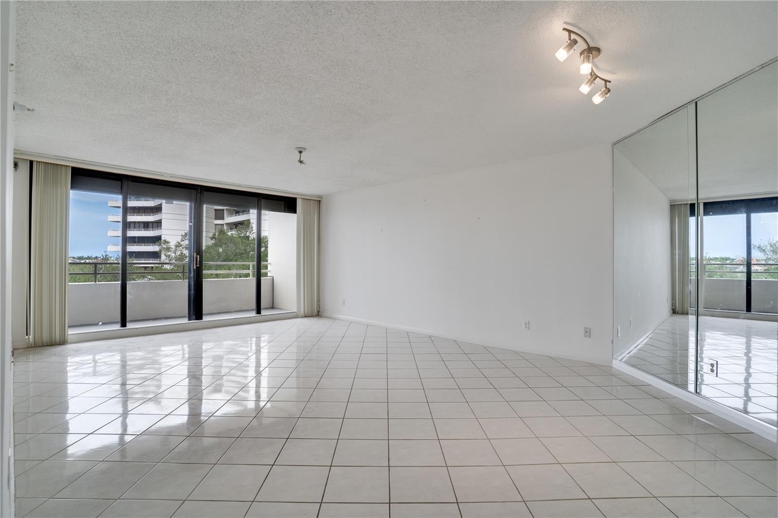 5940 PELICAN BAY PLAZA S 504
