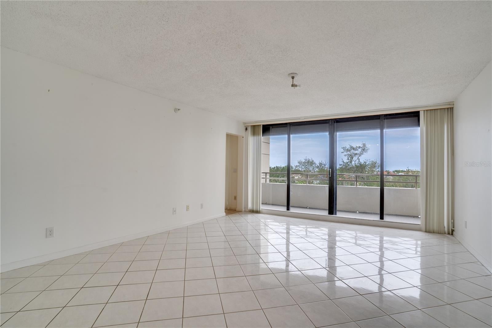 5940 PELICAN BAY PLAZA S 504