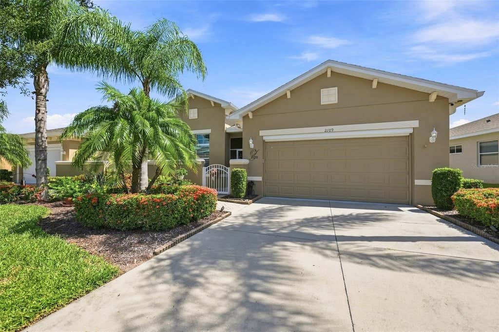 Photo of 2109 Sifield Greens Way #70, Sun City Center, FL 33573 (MLS # TB8539346)
