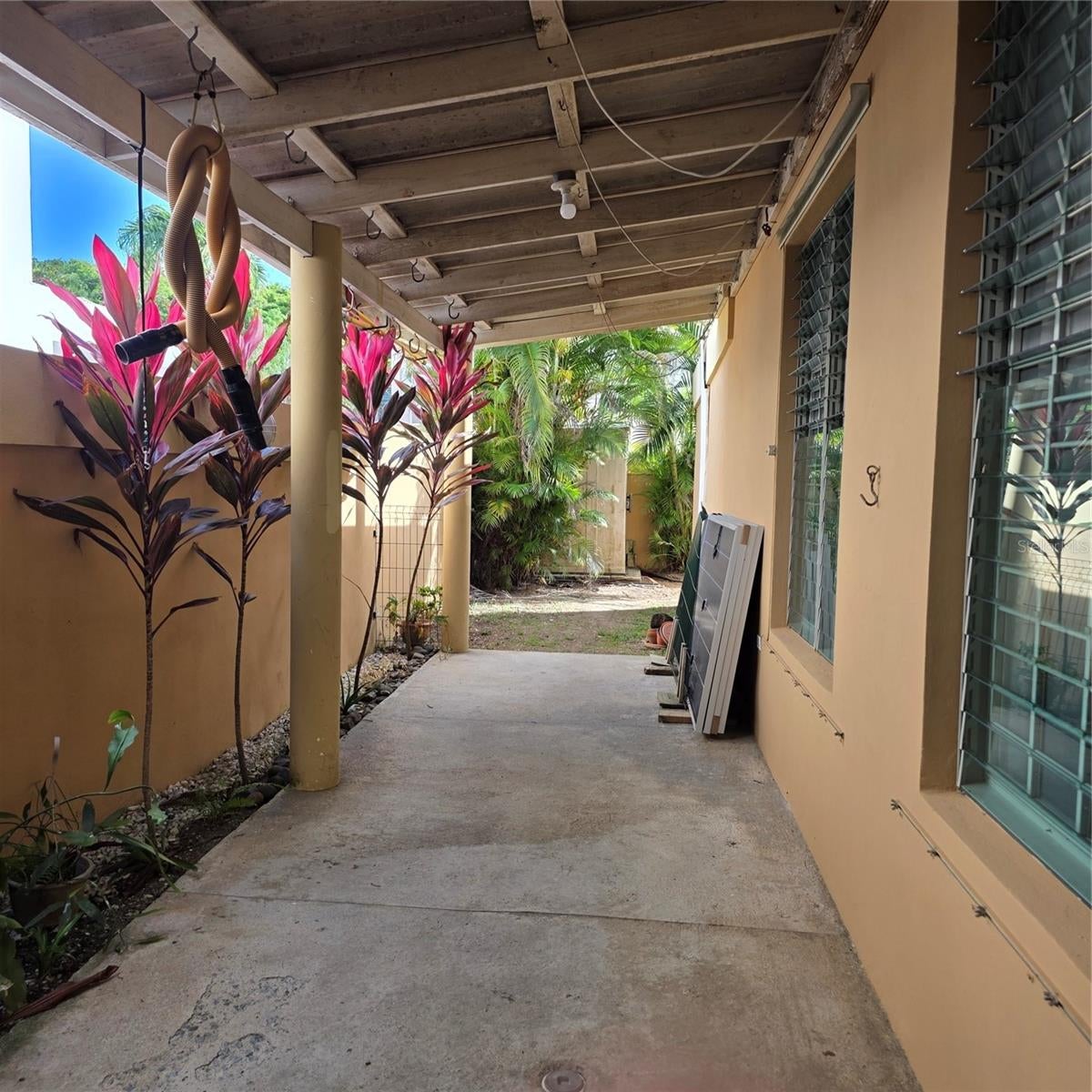 512 CALLE BROMELIA