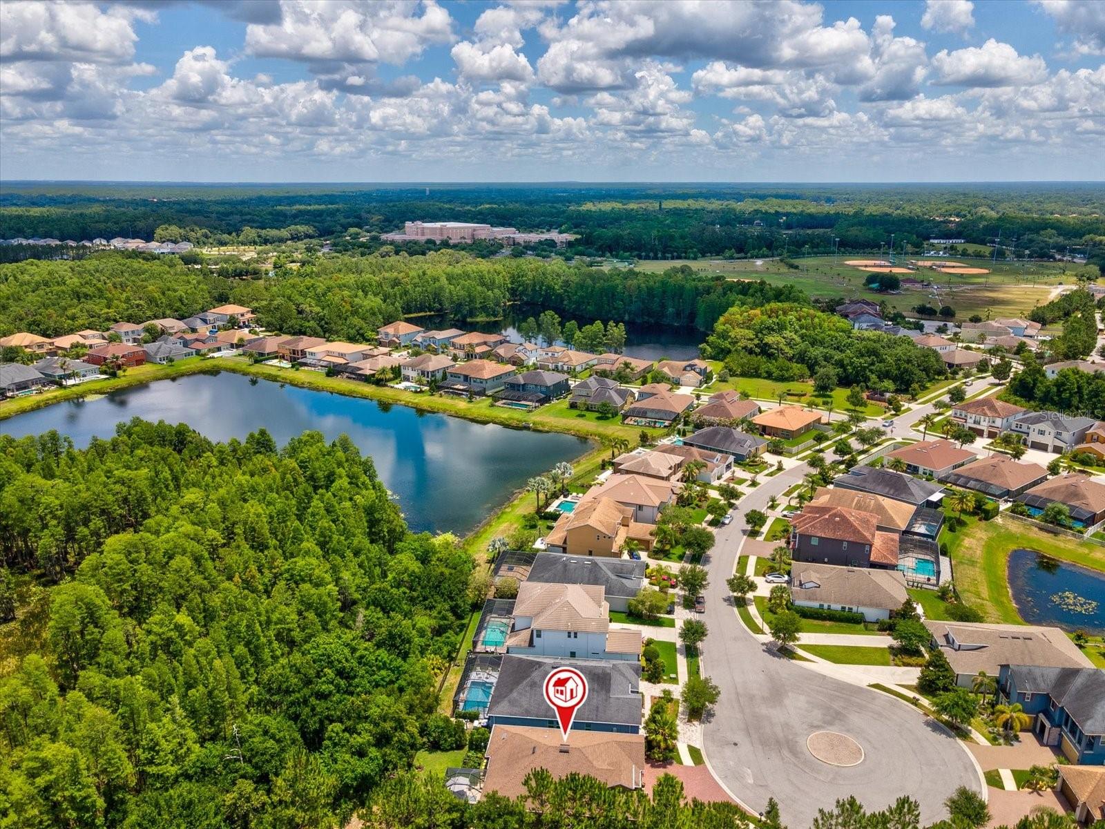 PROMENADE AT LAKE PARK PH - Residential