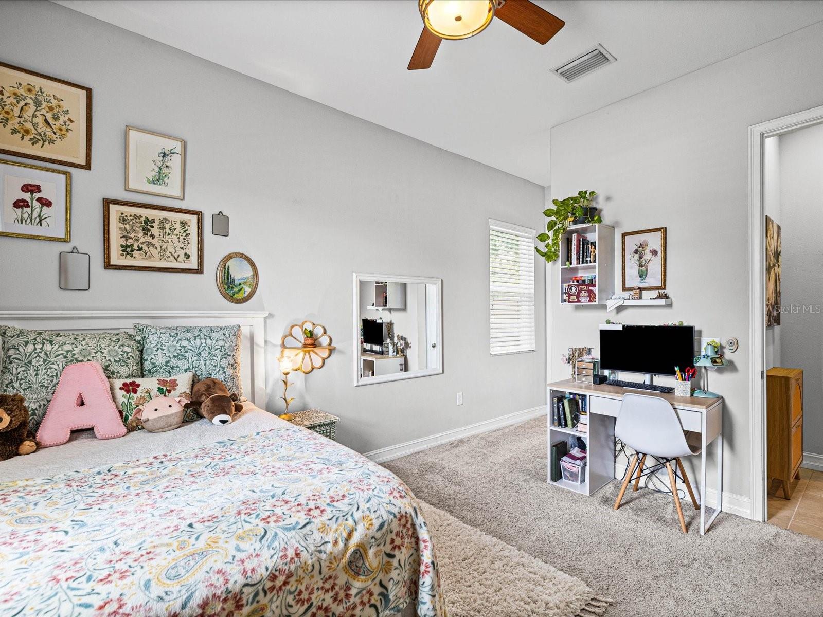 PROMENADE AT LAKE PARK PH - Residential