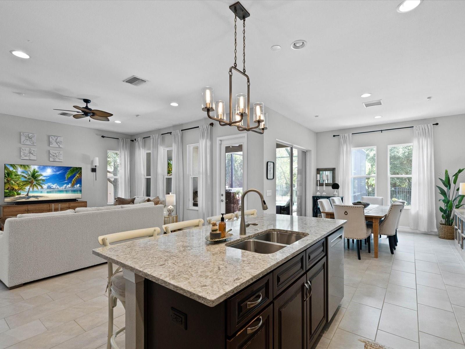 PROMENADE AT LAKE PARK PH - Residential