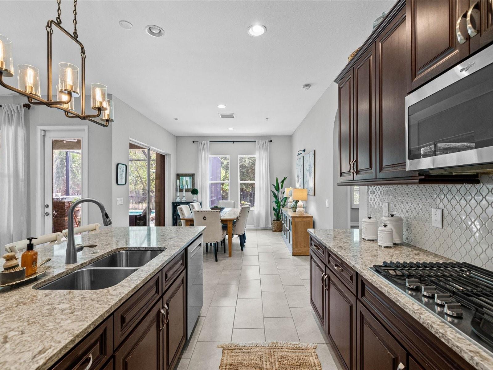 PROMENADE AT LAKE PARK PH - Residential