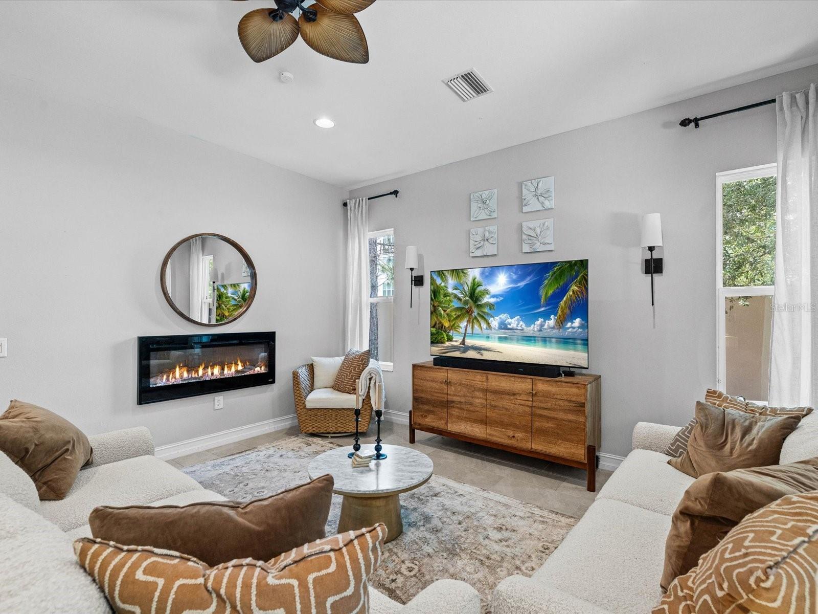 PROMENADE AT LAKE PARK PH - Residential