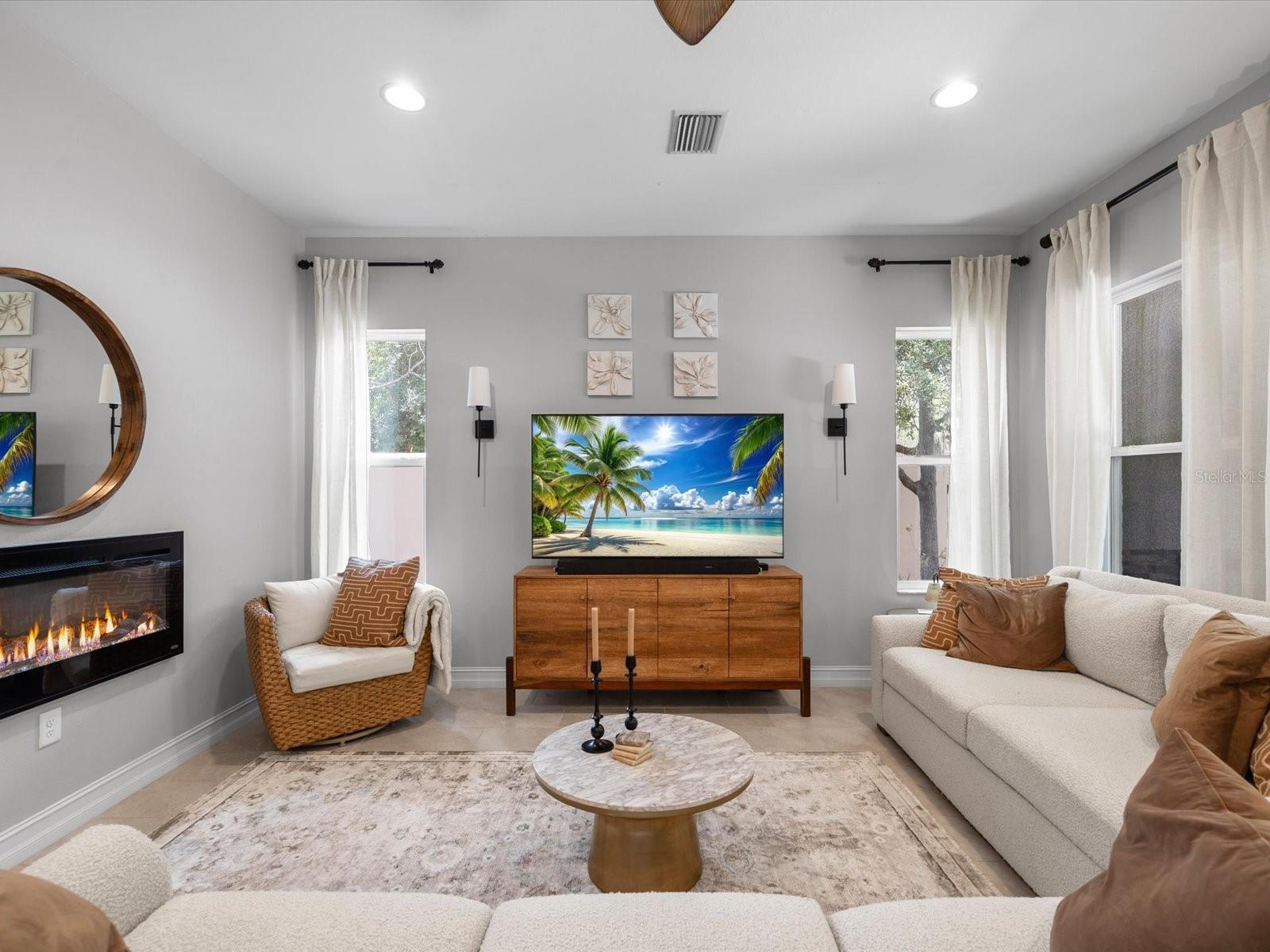 PROMENADE AT LAKE PARK PH - Residential