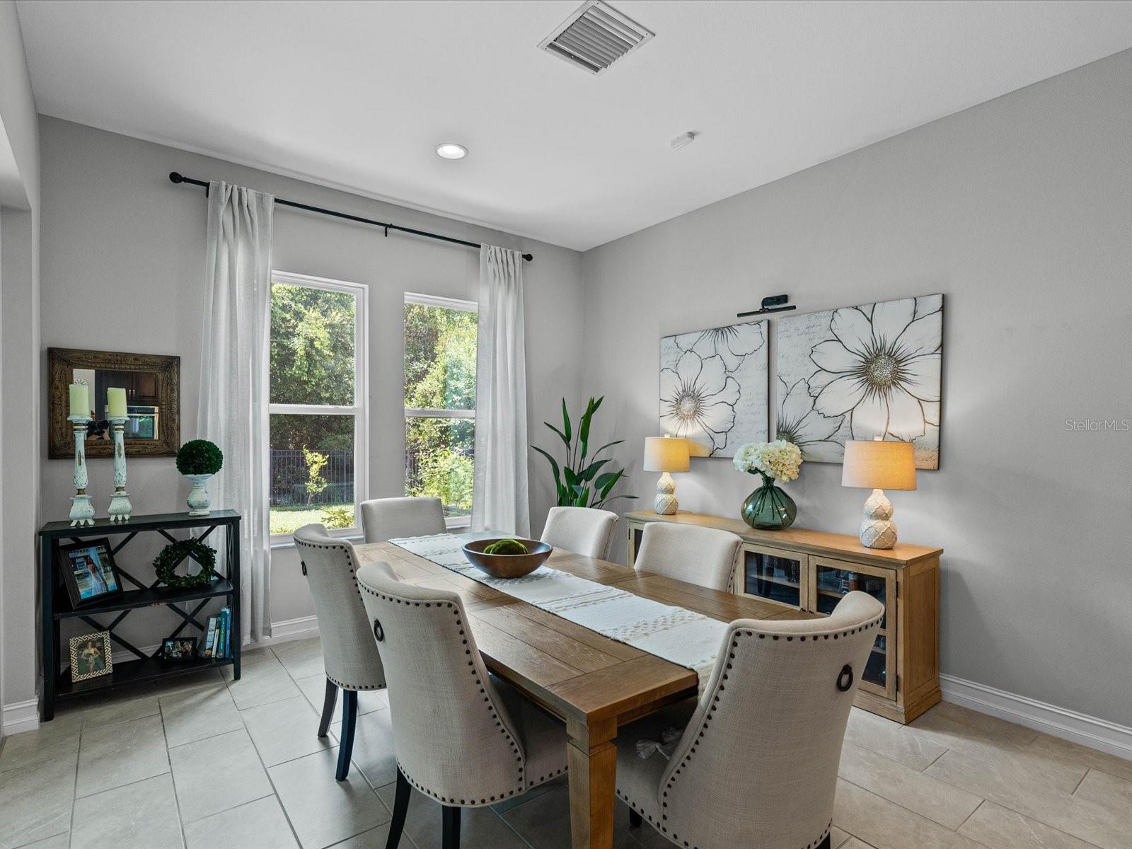 PROMENADE AT LAKE PARK PH - Residential