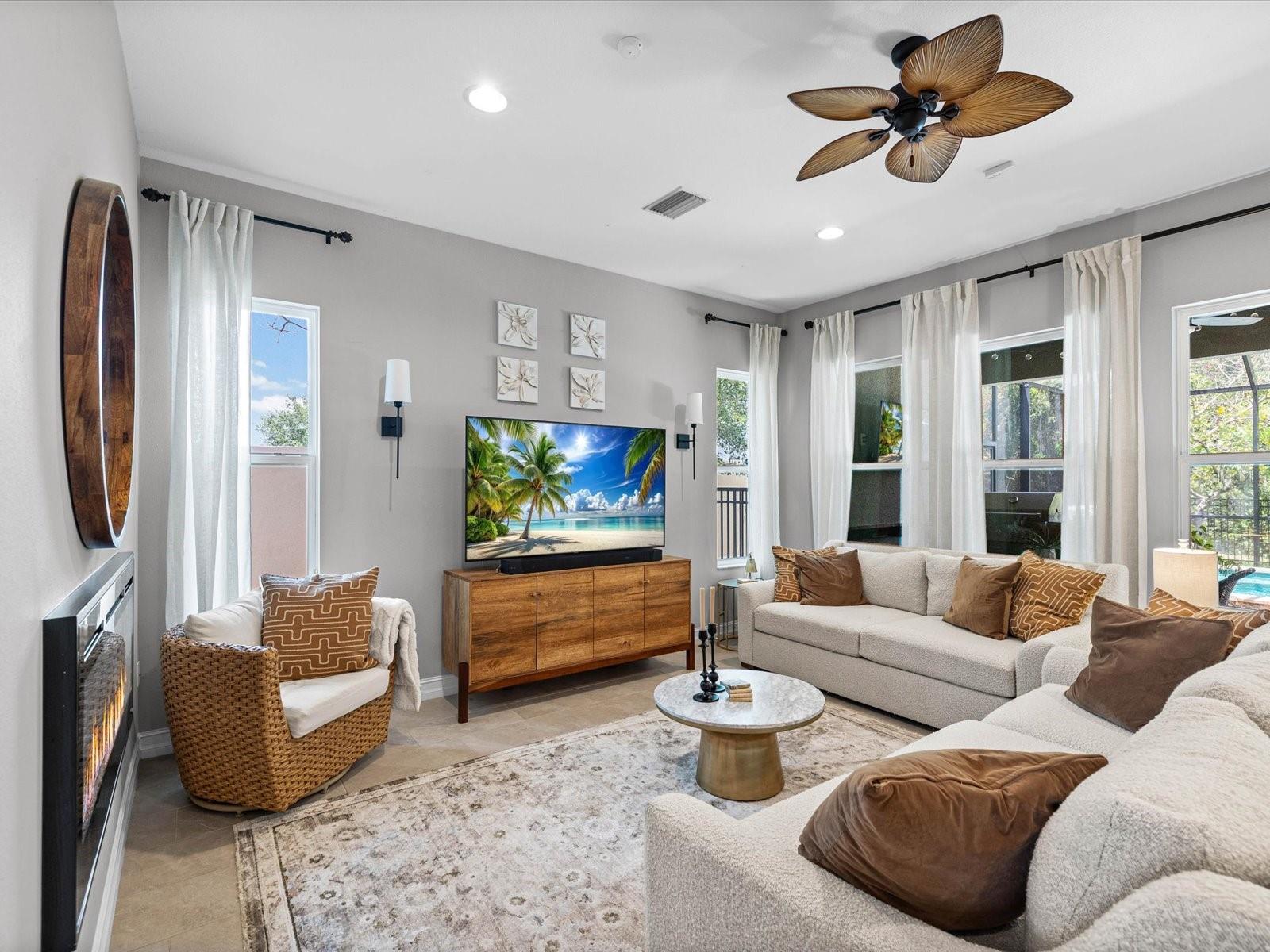 PROMENADE AT LAKE PARK PH - Residential