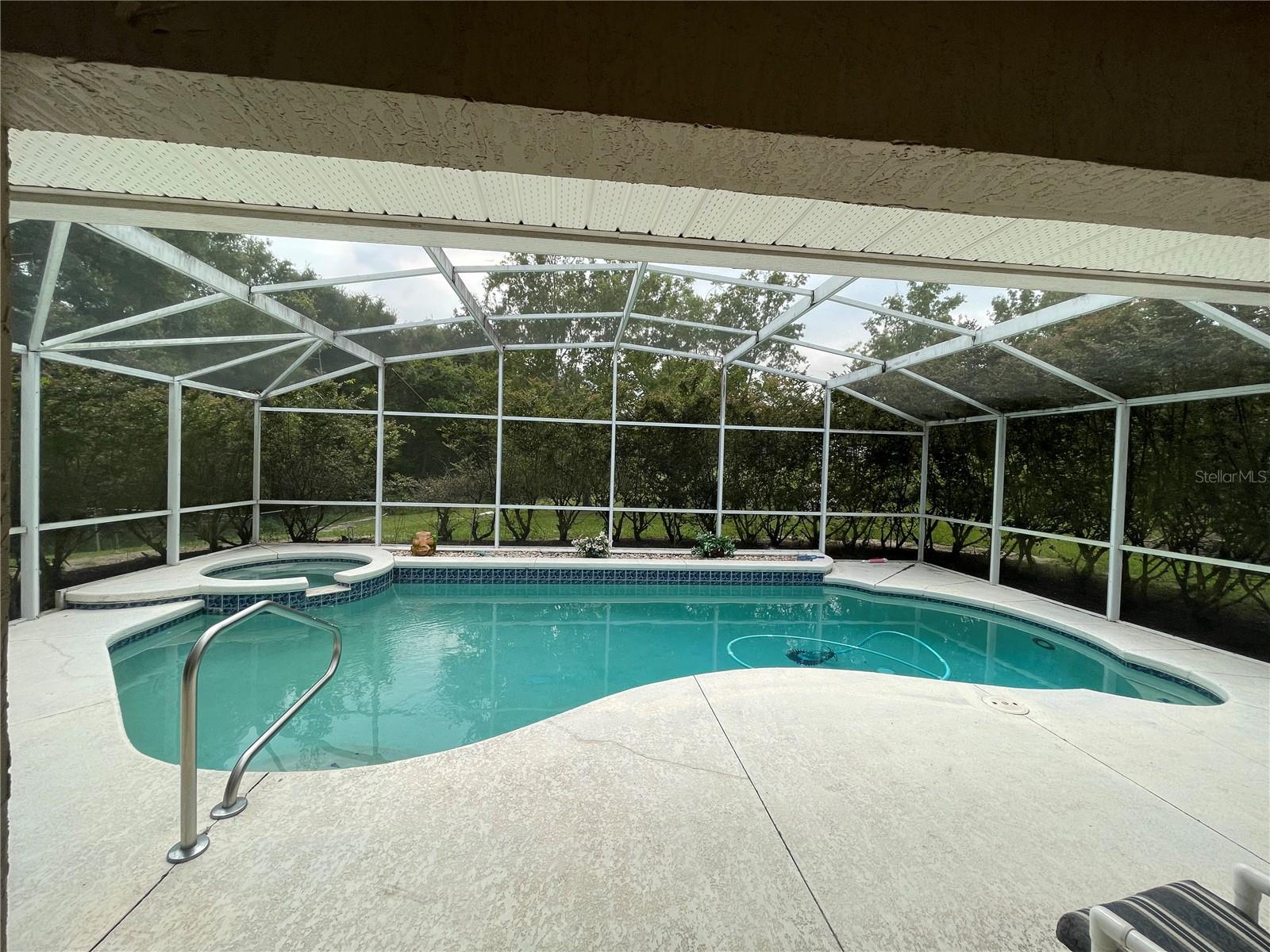 TOP OF THE HILL - Residential Lease