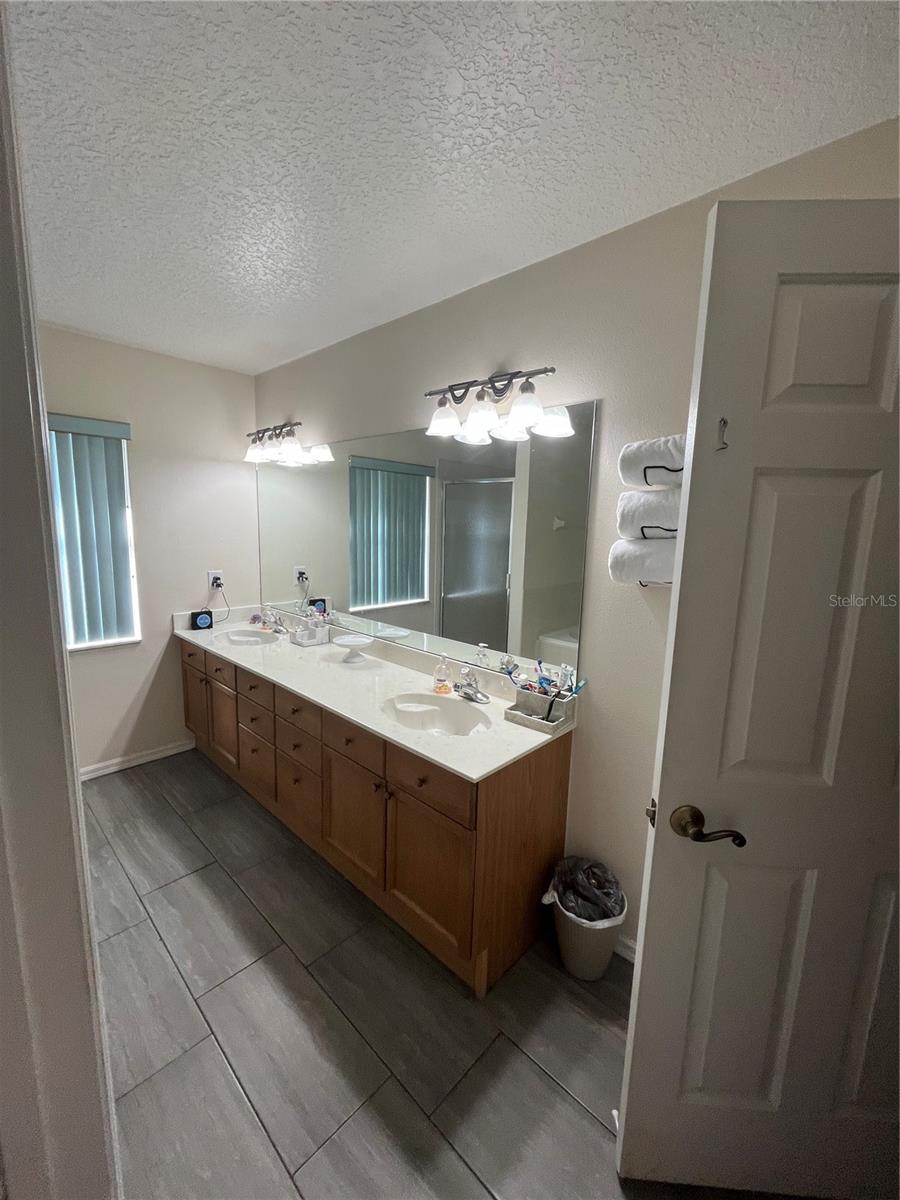 TOP OF THE HILL - Residential Lease