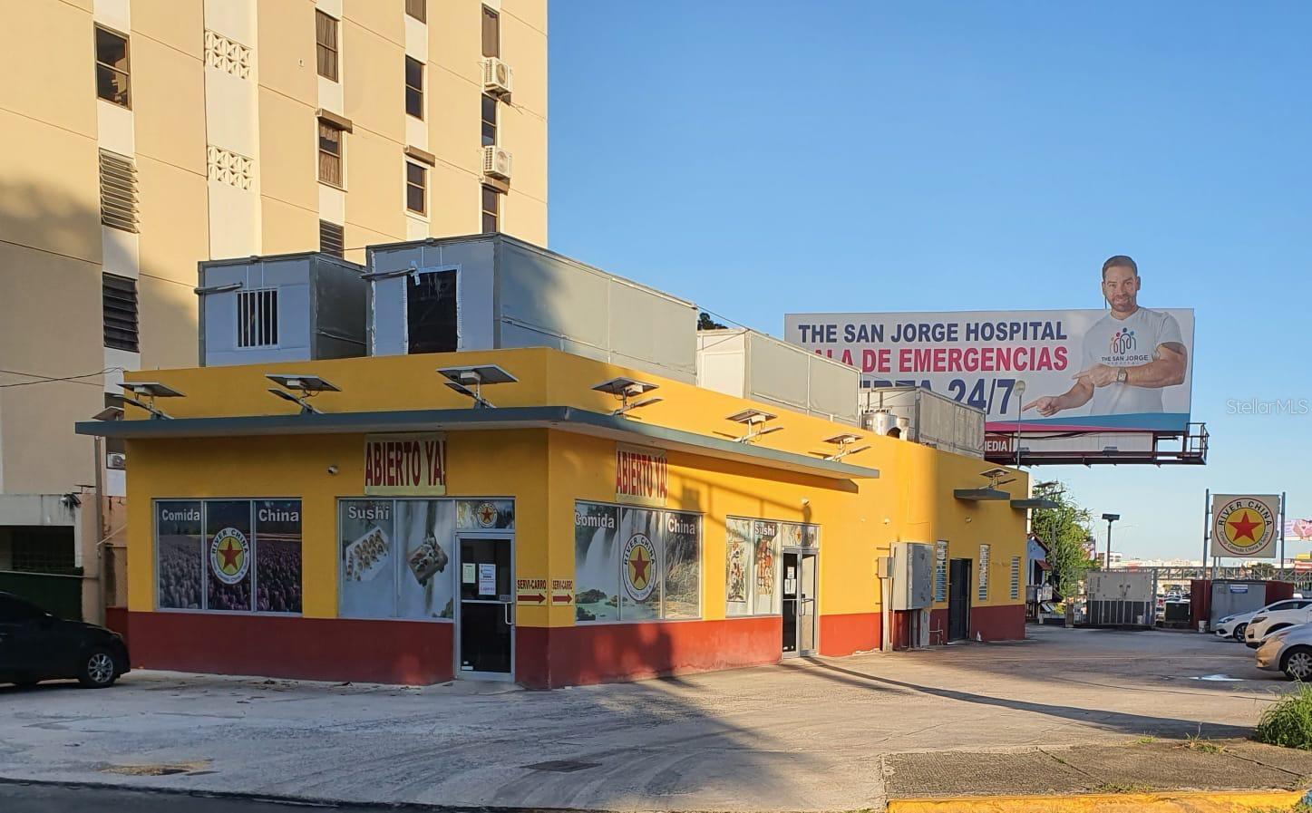 RESTAURANT FOR SALE – FULLY EQUIPPED!
Prime Location: Ave. Baldorioty, corner of San Jorge, heading towards Condado – high-traffic area with excellent visibility.
Includes all equipment – ready to operate!
Full commercial kitchen
Refrigerators, freezers, and ventilation systems
Dining furniture and bar setup
Point of Sale (POS) system
Licenses up to date (as applicable)
Ideal for a restaurant, café, lounge, or new concept.
Spacious and functional layout with great potential to attract both locals and tourists.
A unique investment opportunity in one of San Juan’s busiest areas!