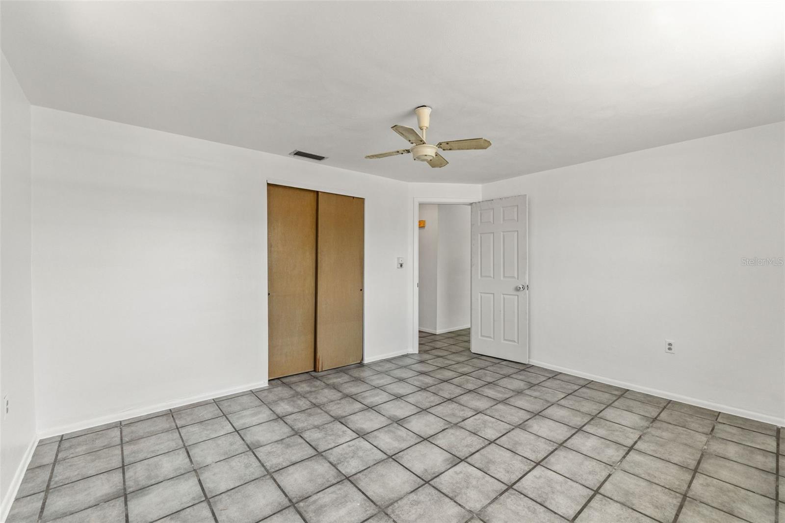 HOLIDAY LAKE ESTATES - Residential