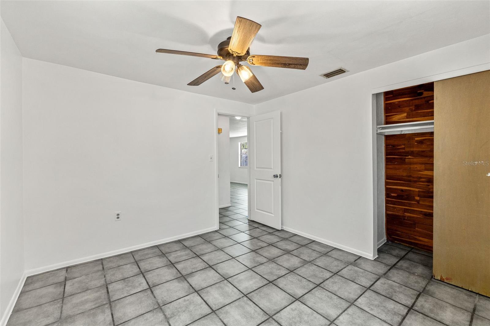 HOLIDAY LAKE ESTATES - Residential