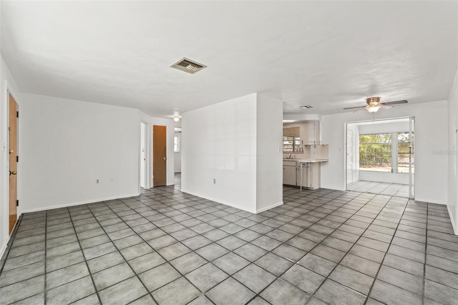 HOLIDAY LAKE ESTATES - Residential