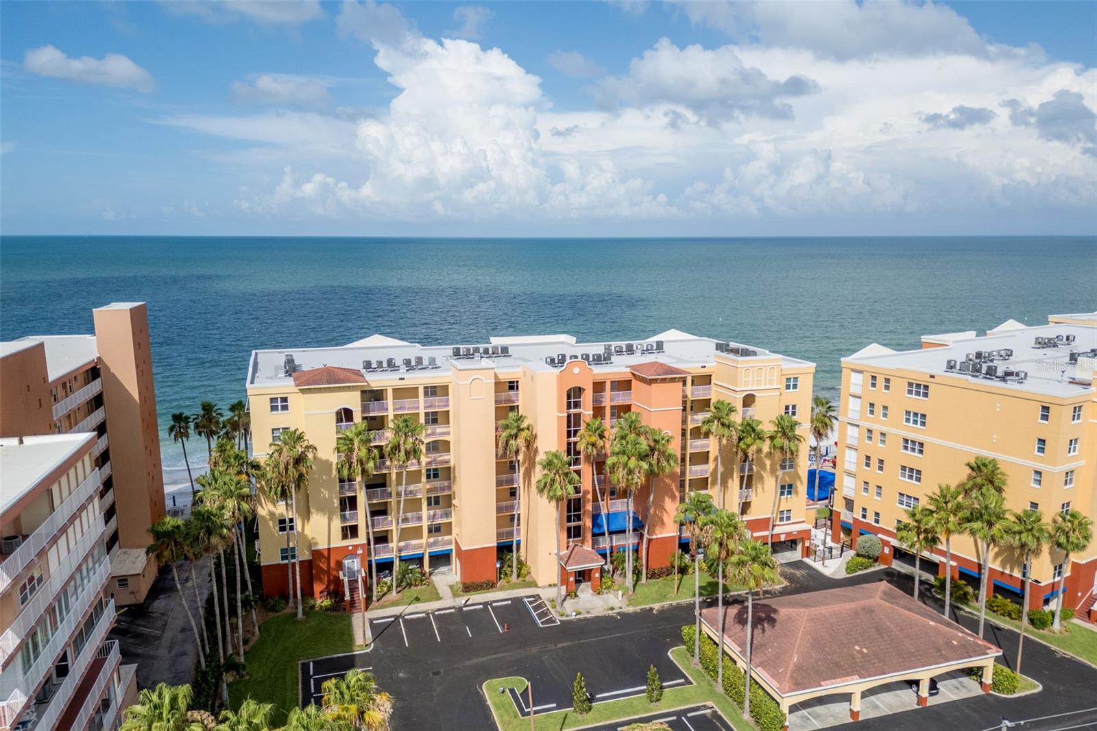 16450 GULF BOULEVARD 762