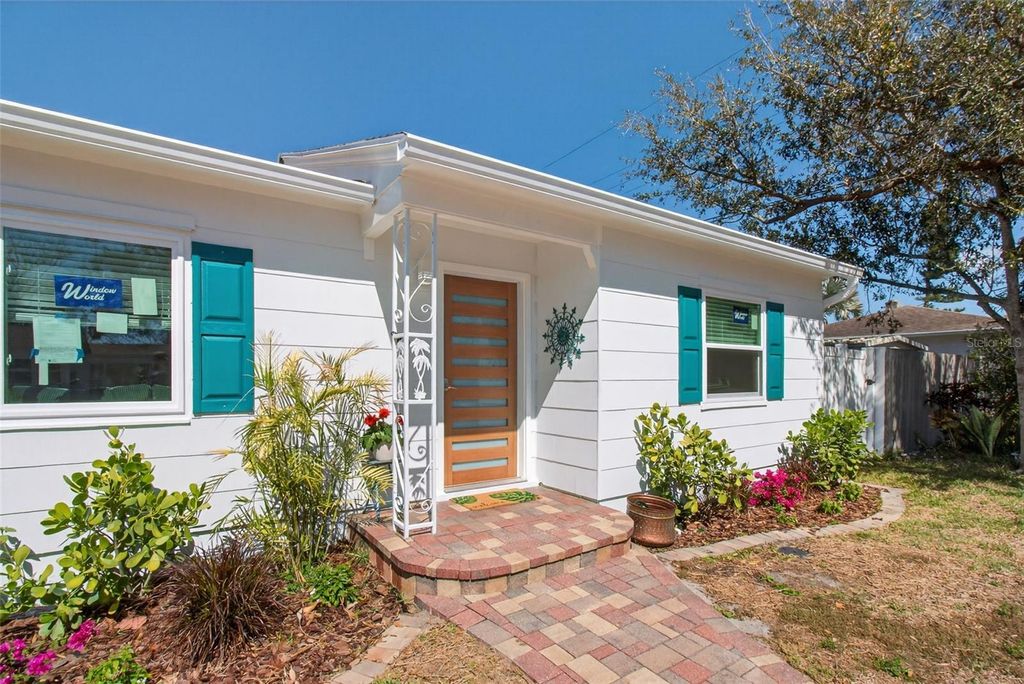 Photo of 4533 27th Avenue S, Gulfport, FL 33711 (MLS # TB8480621)