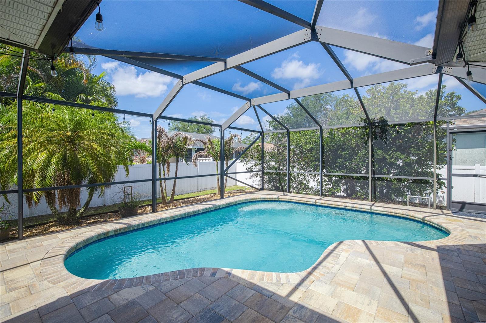 1091 COMFORT LANE