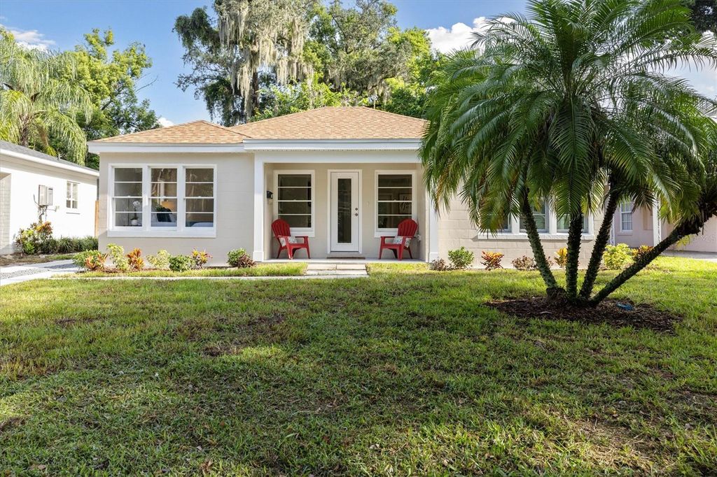 Photo of 1209 E Washington Street, Orlando, FL 32801 (MLS # O6339986)