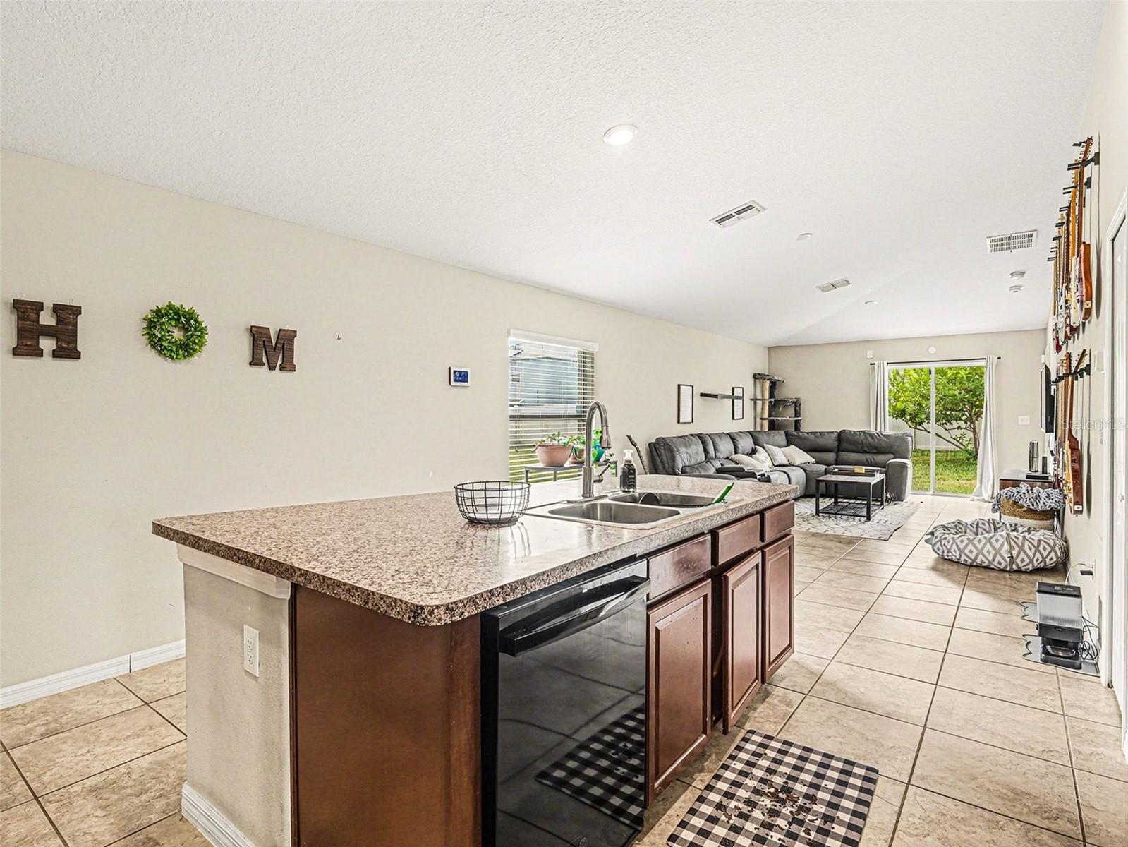 SUNSHINE VILLAGE PH 3A & - Residential