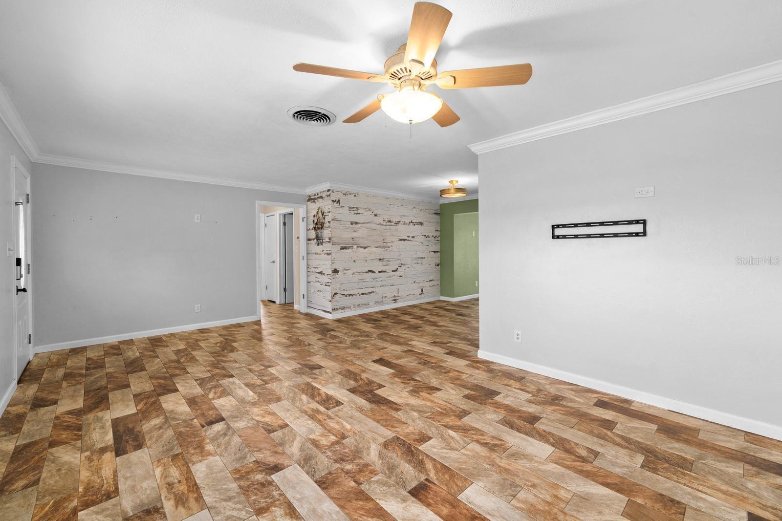 WILLIAMSDALE SQUARE 1ST ADD - Residential