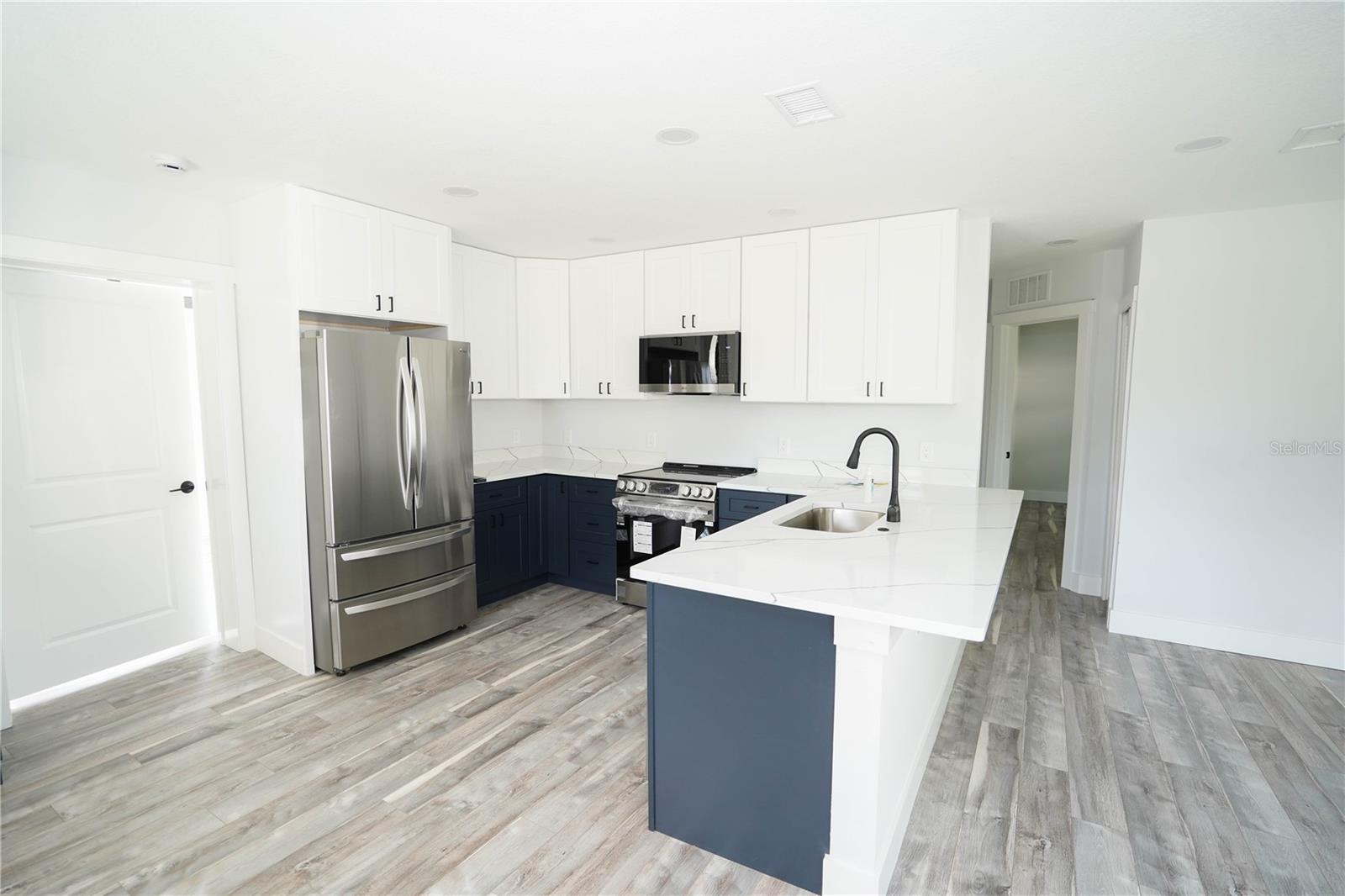 MARTIN MANOR SUB - Residential Lease