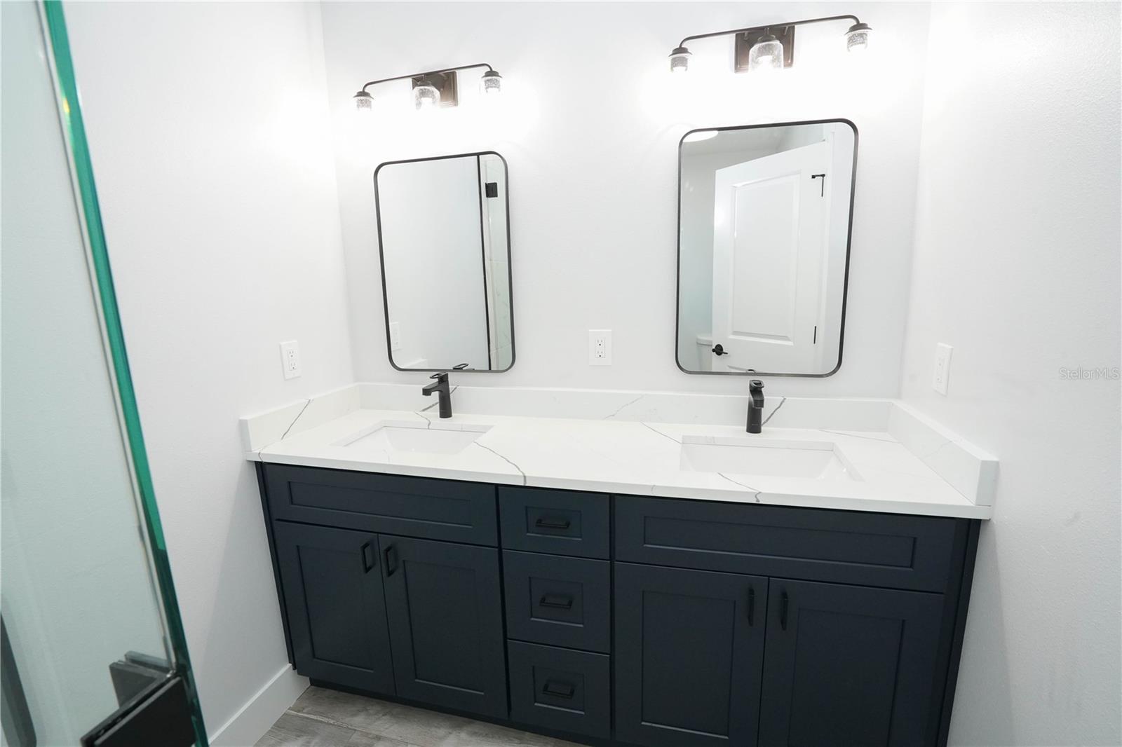 MARTIN MANOR SUB - Residential Lease