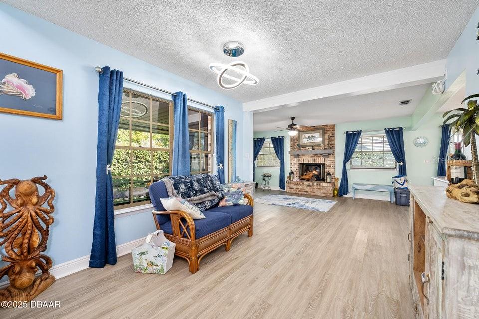 CROSSINGS - Residential