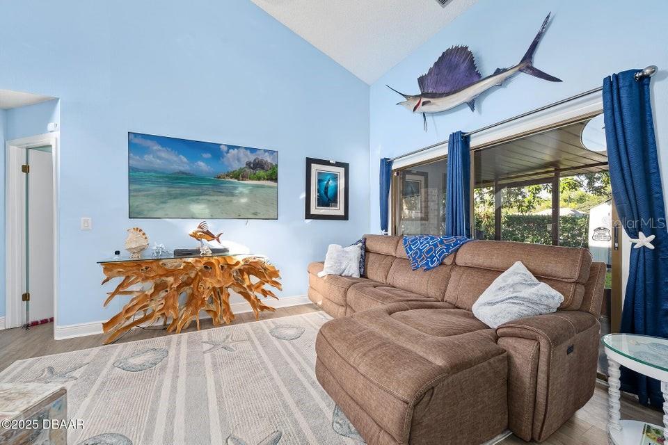 CROSSINGS - Residential