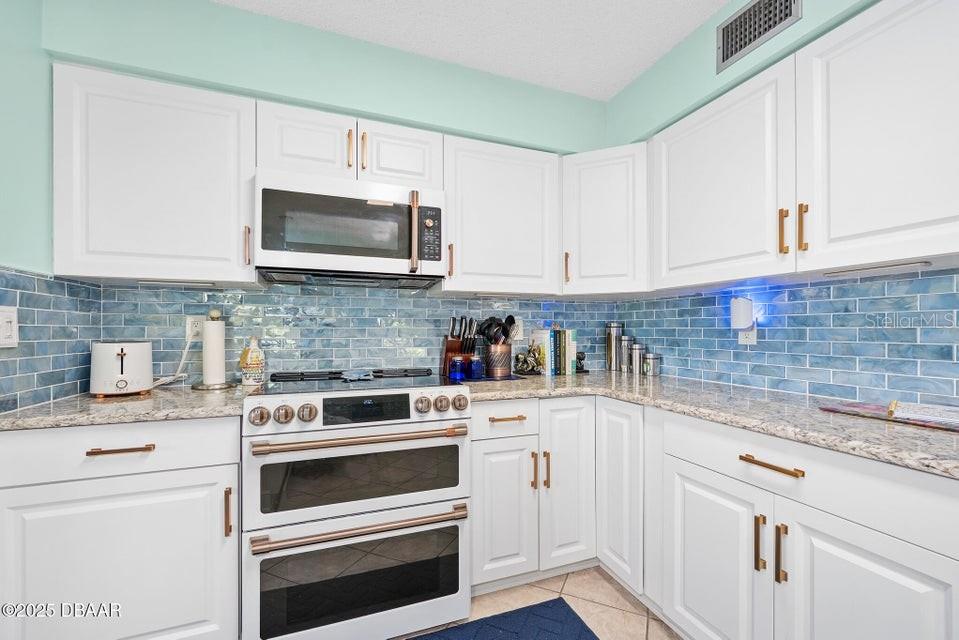 CROSSINGS - Residential