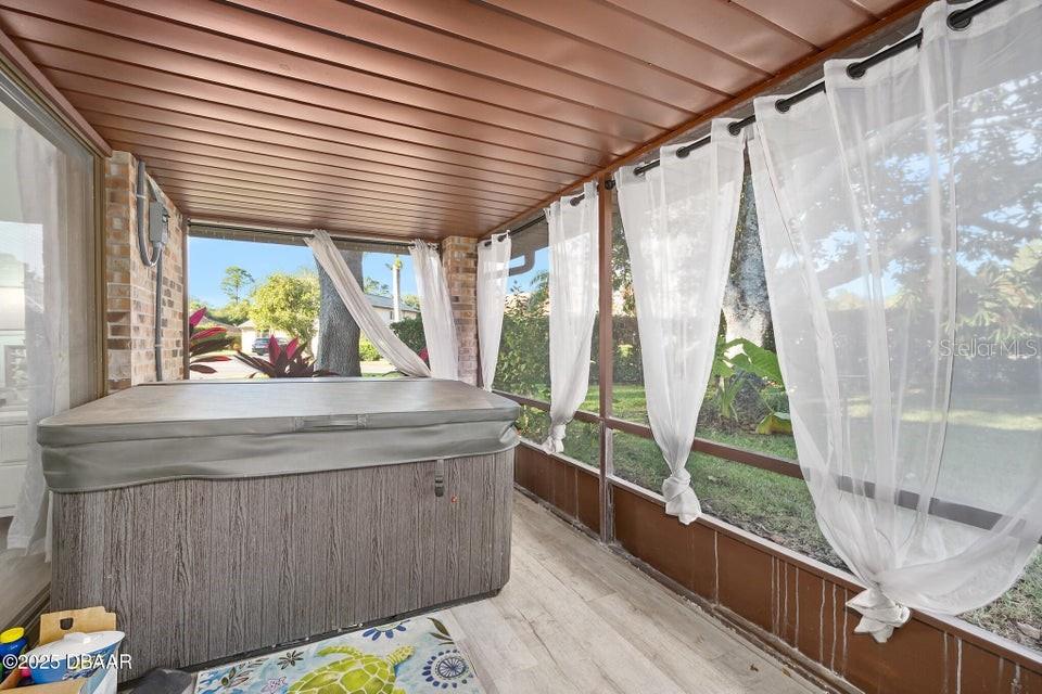 CROSSINGS - Residential