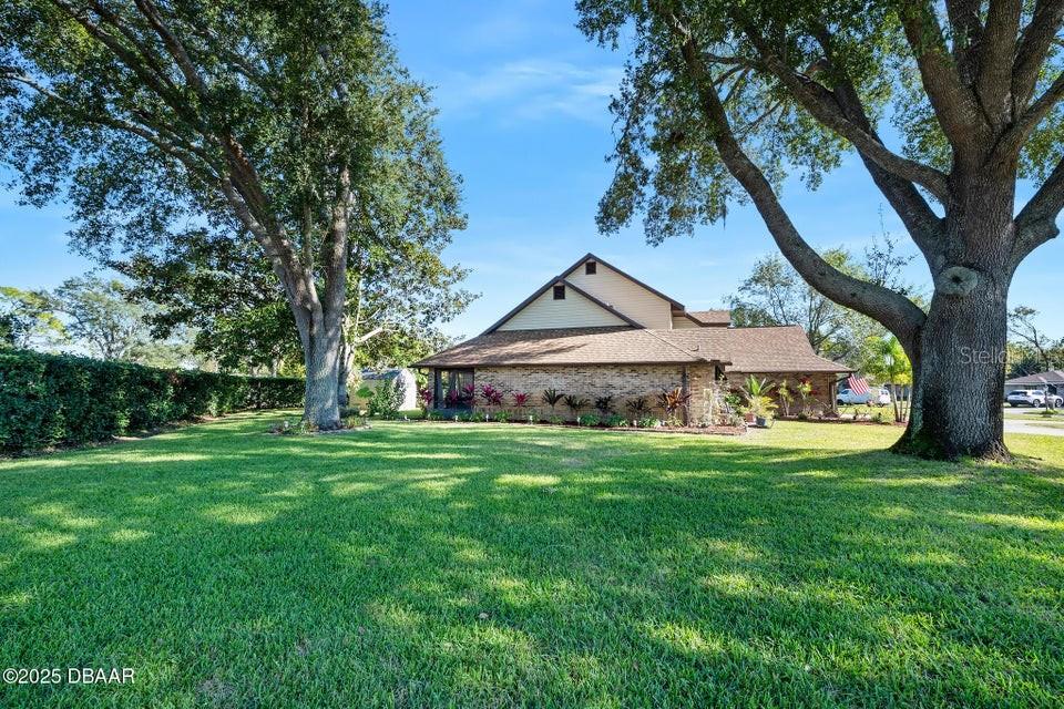 CROSSINGS - Residential